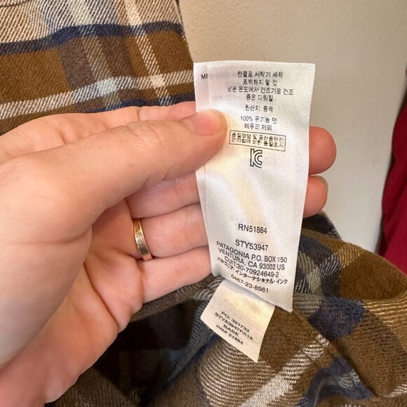 Patagonia Men's Long-Sleeved Fjord Mid-weight Flannel Shirt - Picture 4 of 5